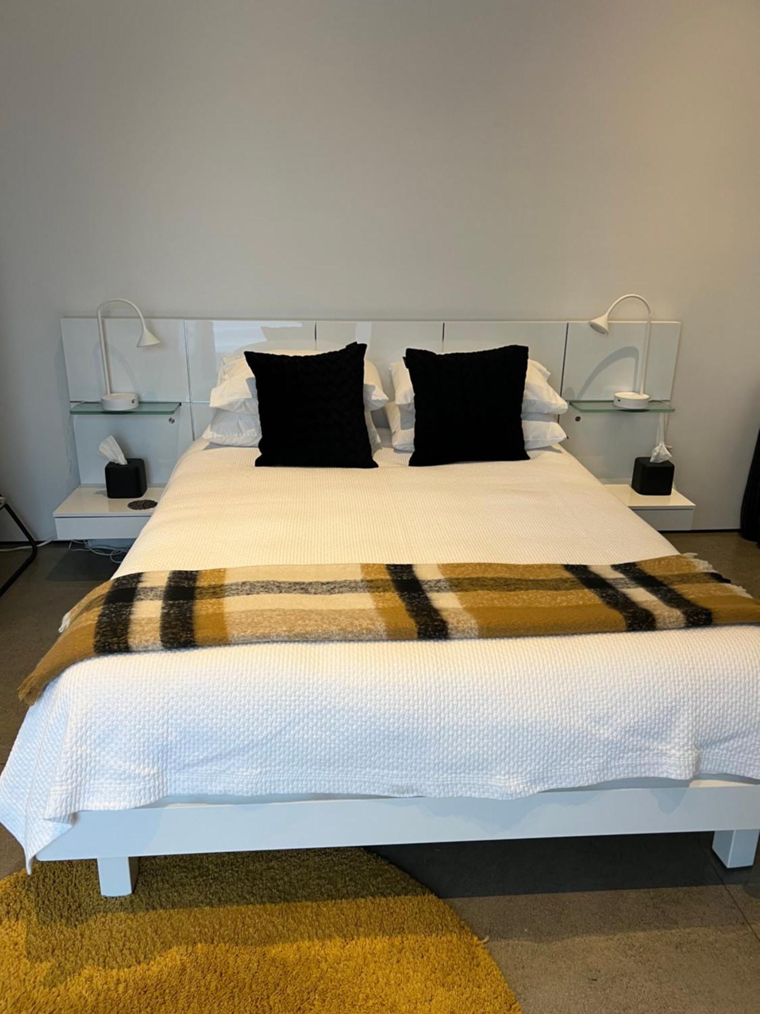 The Cube Apartment Teluk Cowichan Luaran gambar